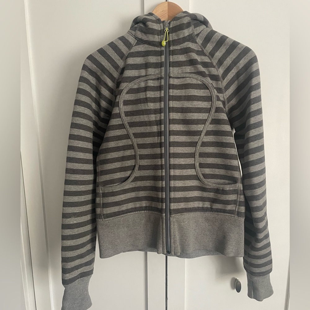 Lululemon grey striped scuba hoody. Size 6